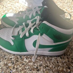 Jordan Kids Green and White Sneakers